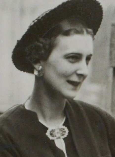 Princess Marina’s Sapphire and Diamond Cartier Clips Brooches - The ...