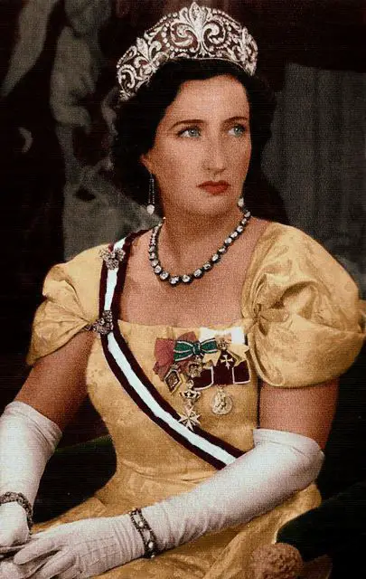 The Joyas de Pasar - The Jewels of the Queen of Spain - The Fleur de Lys Tiara - La Buena - Maria de la Mercedes, Countess of Barcelona