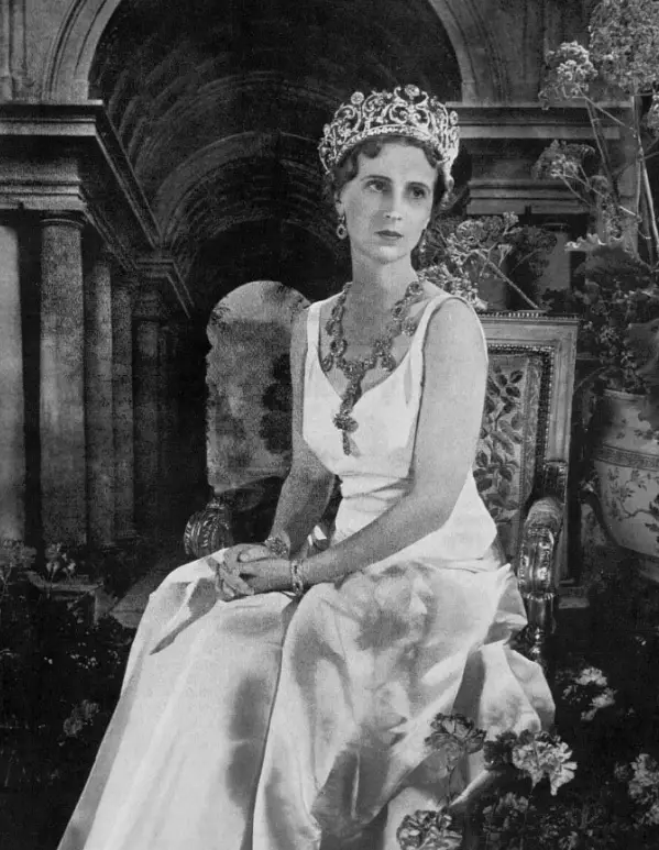 Yugoslavian Royal Jewels - Princess Olga's Boucheron Diamond Tiara ...